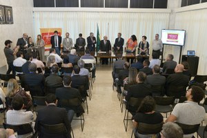 Câmaras se reúnem para o lançamento estadual do Parlamento Jovem
