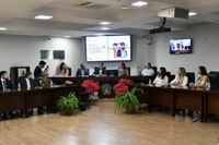 "Defensoras Populares" são diplomadas na Câmara Municipal